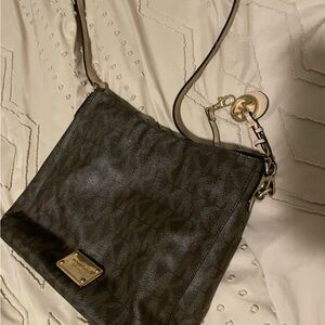 Michael kors cross body